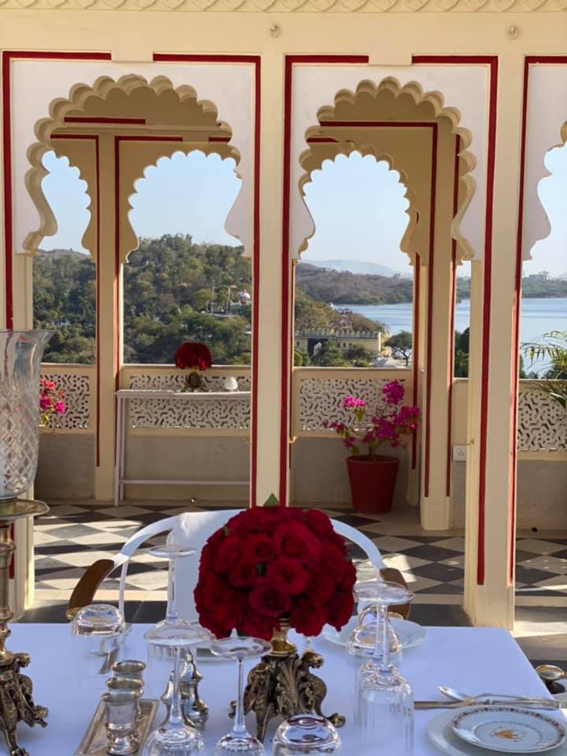 Shiv Niwas Palace By Hrh Group Of Hotels Udaipur Bagian luar foto