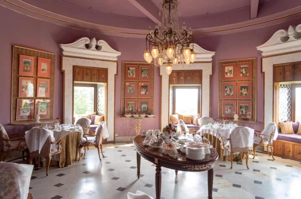 Shiv Niwas Palace By Hrh Group Of Hotels Udaipur Bagian luar foto