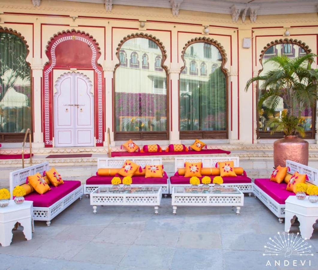 Shiv Niwas Palace By Hrh Group Of Hotels Udaipur Bagian luar foto
