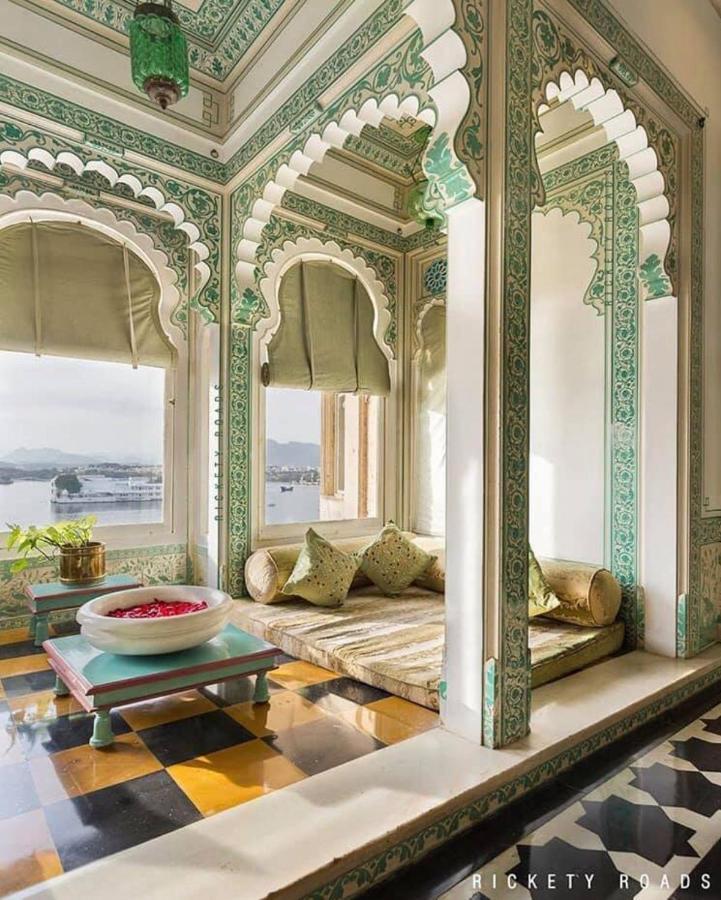 Shiv Niwas Palace By Hrh Group Of Hotels Udaipur Bagian luar foto