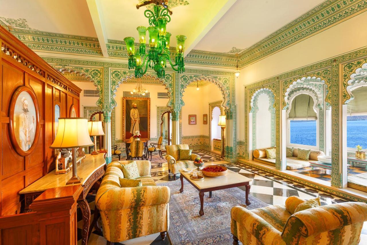 Shiv Niwas Palace By Hrh Group Of Hotels Udaipur Bagian luar foto