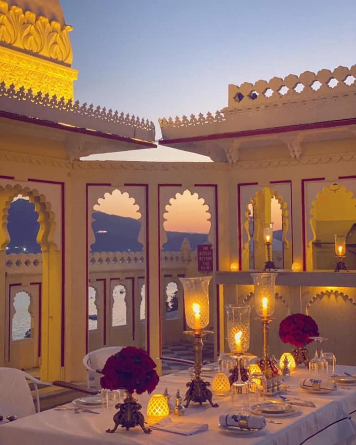 Shiv Niwas Palace By Hrh Group Of Hotels Udaipur Bagian luar foto