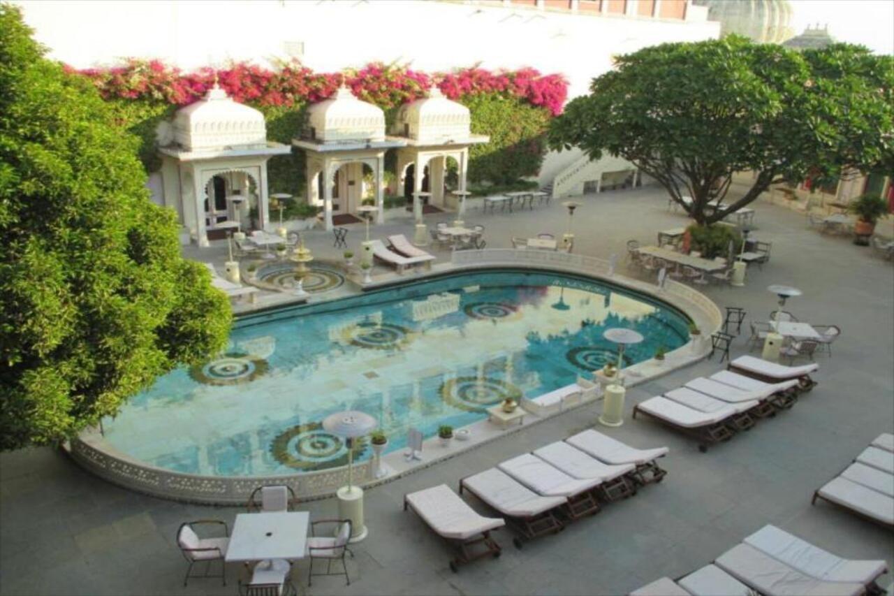 Shiv Niwas Palace By Hrh Group Of Hotels Udaipur Bagian luar foto