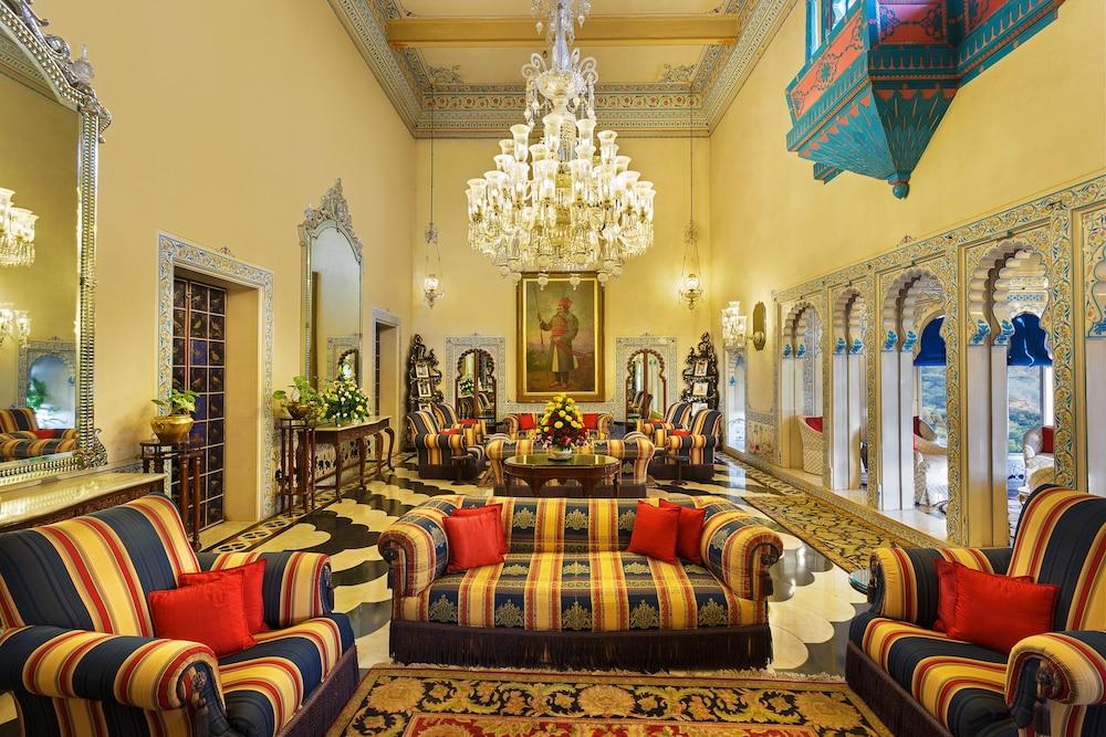 Shiv Niwas Palace By Hrh Group Of Hotels Udaipur Bagian luar foto