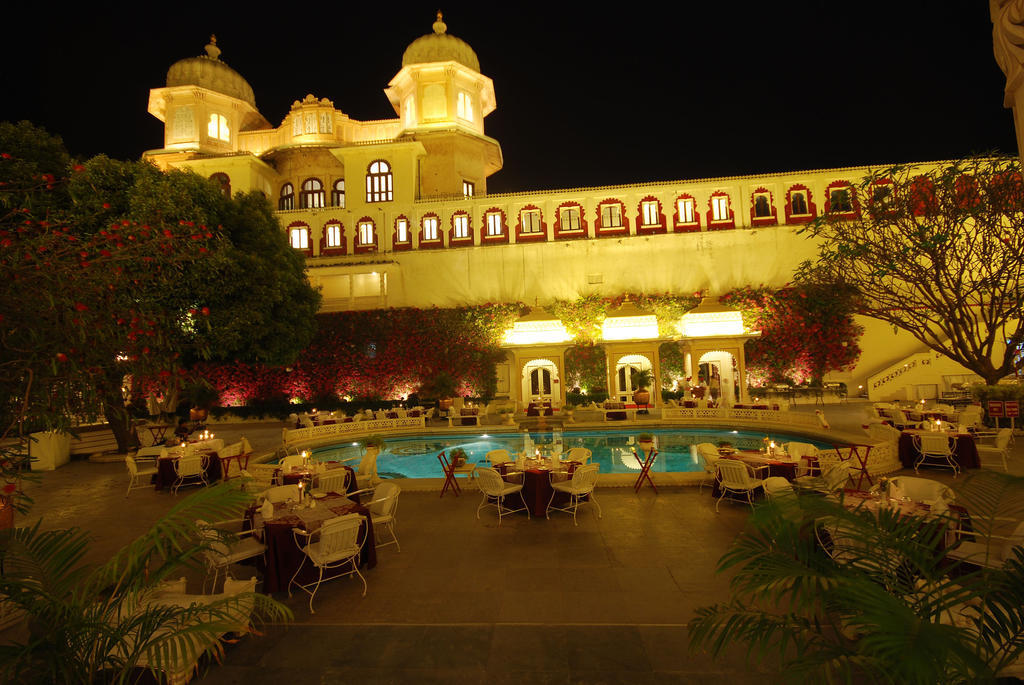 Shiv Niwas Palace By Hrh Group Of Hotels Udaipur Bagian luar foto