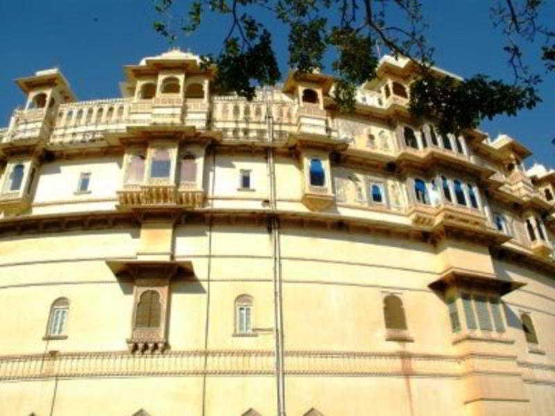 Shiv Niwas Palace By Hrh Group Of Hotels Udaipur Bagian luar foto