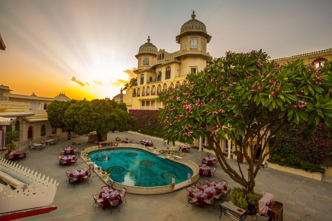 Shiv Niwas Palace By Hrh Group Of Hotels Udaipur Bagian luar foto