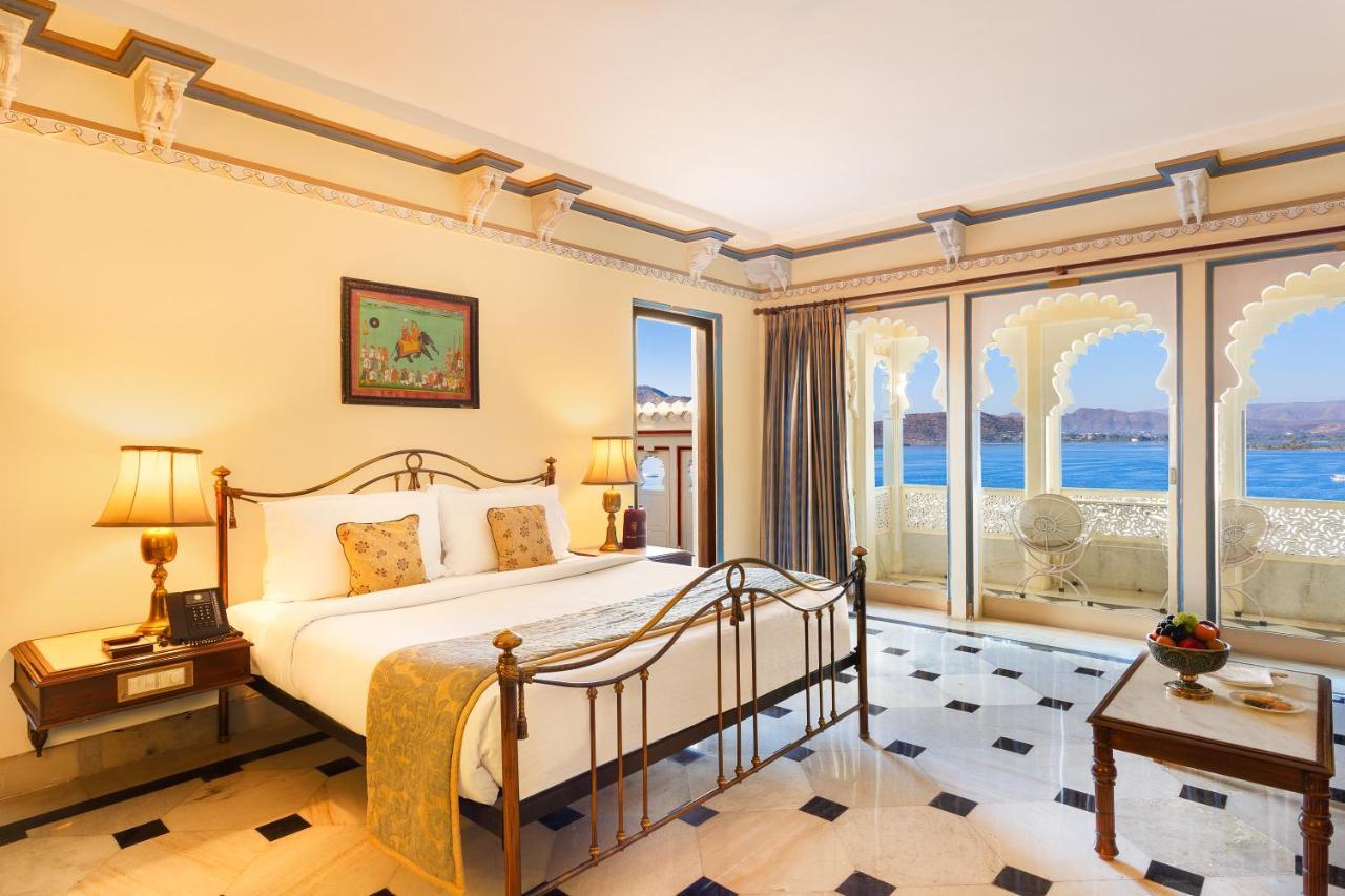 Shiv Niwas Palace By Hrh Group Of Hotels Udaipur Bagian luar foto