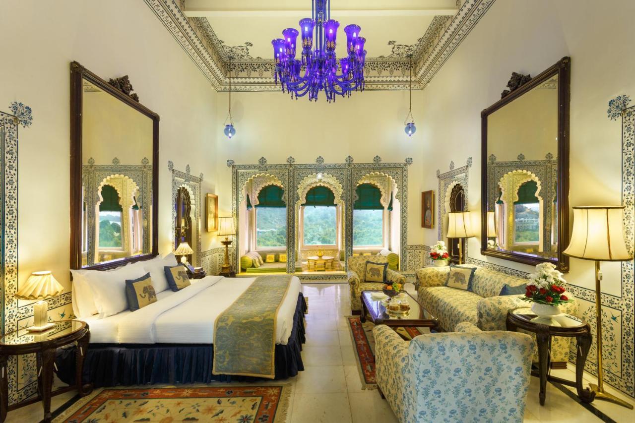Shiv Niwas Palace By Hrh Group Of Hotels Udaipur Bagian luar foto
