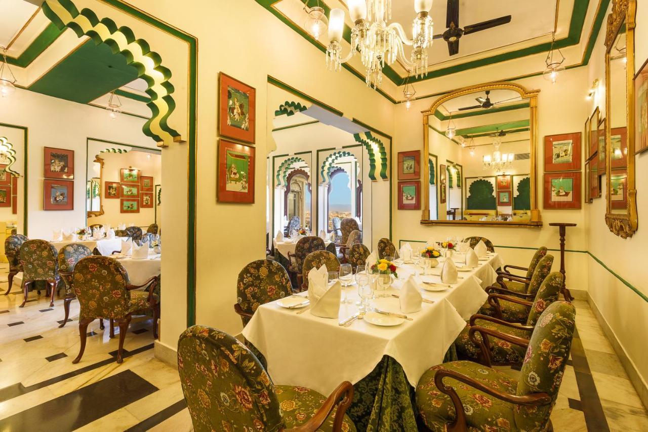 Shiv Niwas Palace By Hrh Group Of Hotels Udaipur Bagian luar foto