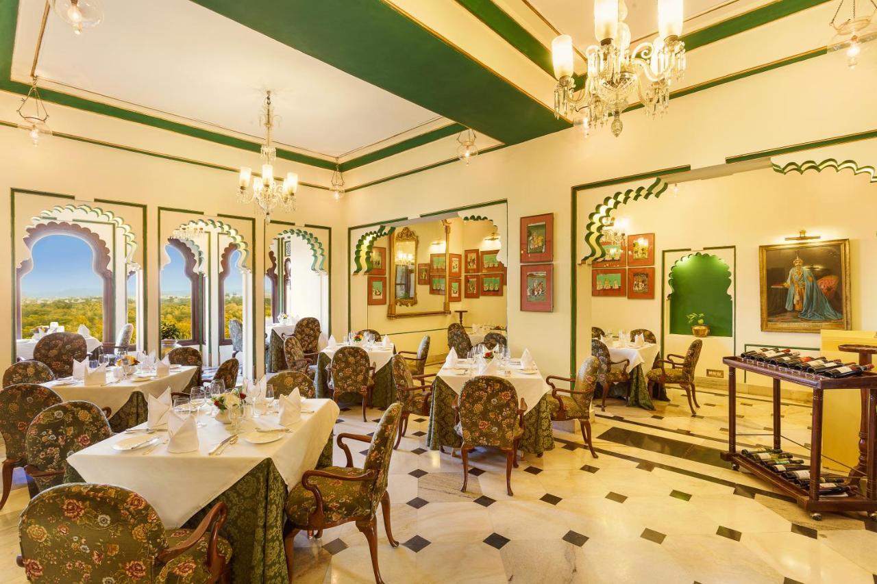 Shiv Niwas Palace By Hrh Group Of Hotels Udaipur Bagian luar foto