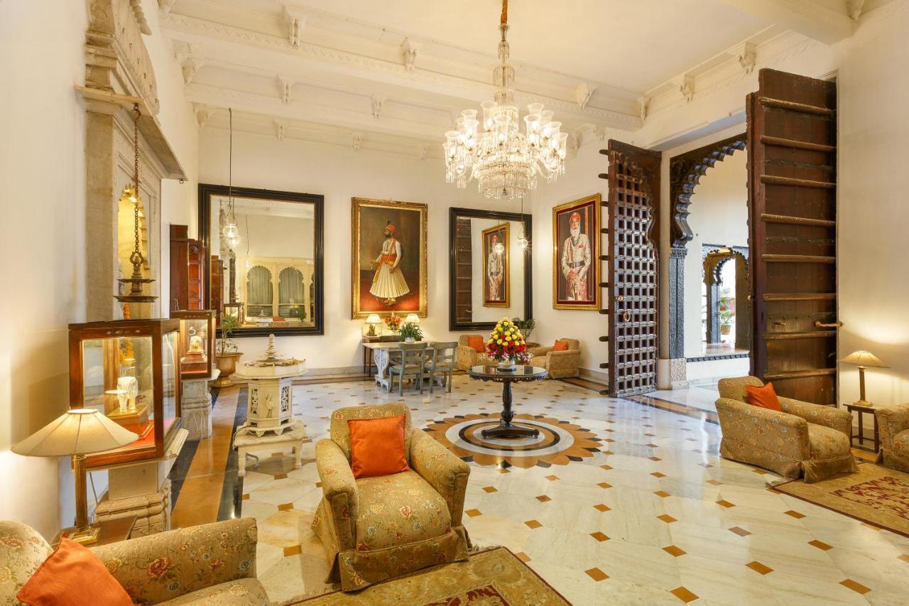 Shiv Niwas Palace By Hrh Group Of Hotels Udaipur Bagian luar foto