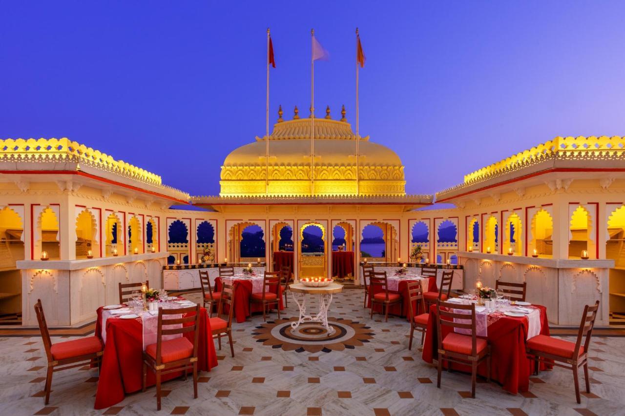 Shiv Niwas Palace By Hrh Group Of Hotels Udaipur Bagian luar foto